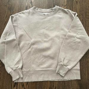 Tna aritzia sweatshirt size 1